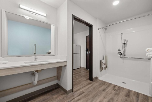 WoodSpring Suites Ceres - Modesto image 16
