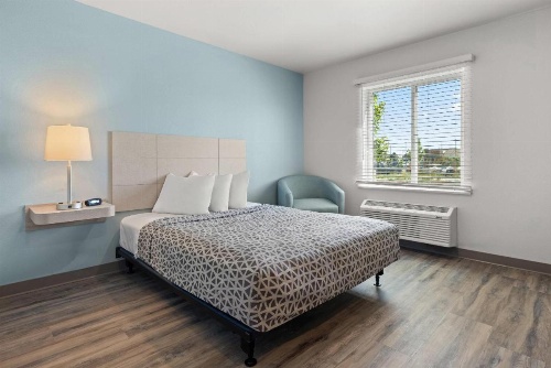 WoodSpring Suites Ceres - Modesto image 18