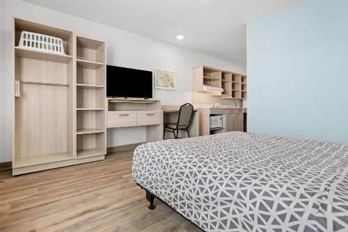 WoodSpring Suites Ceres - Modesto image 25