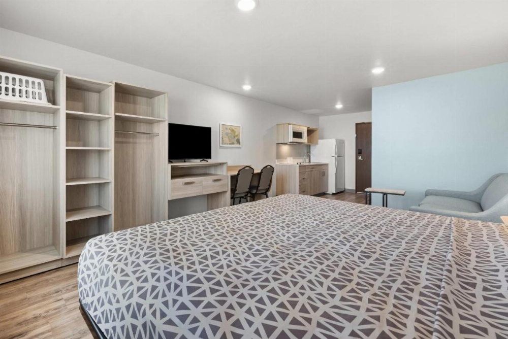 Queen Suite with Two Queen Beds - Non Smoking